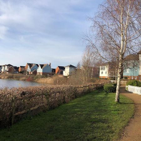 Beautiful 1-Bed Apartment In Redhill Redhill  Exterior foto